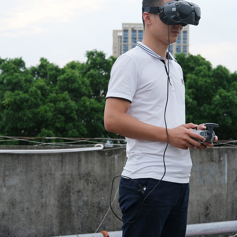 كابل شحن البطارية لنظارات DJI  - مراجعة Fpv Drone Goggles وسعره